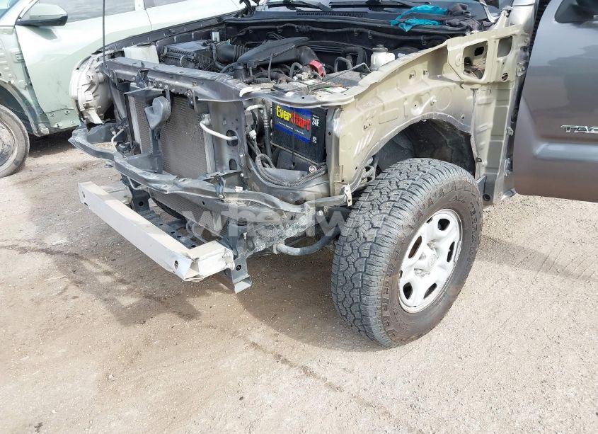 Photo 6 of 2015 Toyota Tacoma (VIN 5TFJX4CN1FX047570)
