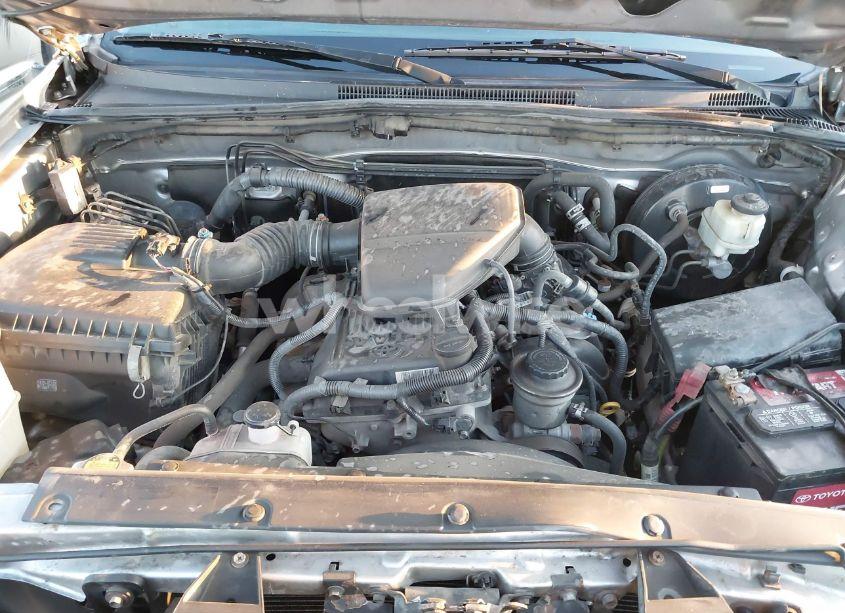 Photo 10 of 2015 Toyota Tacoma (VIN 5TFJX4CN8FX064477)