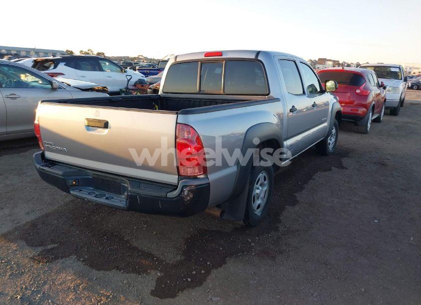 Photo 4 of 2015 Toyota Tacoma (VIN 5TFJX4CN8FX064477)