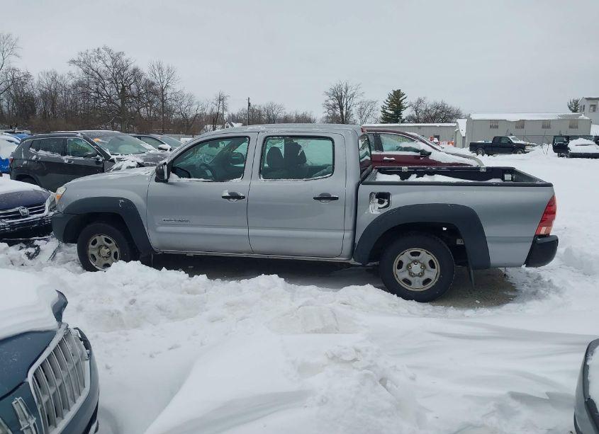 Photo 14 of 2014 Toyota Tacoma (VIN 5TFJX4CNXEX044536)