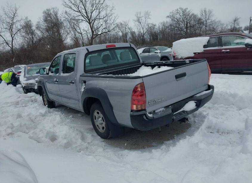 Photo 3 of 2014 Toyota Tacoma (VIN 5TFJX4CNXEX044536)