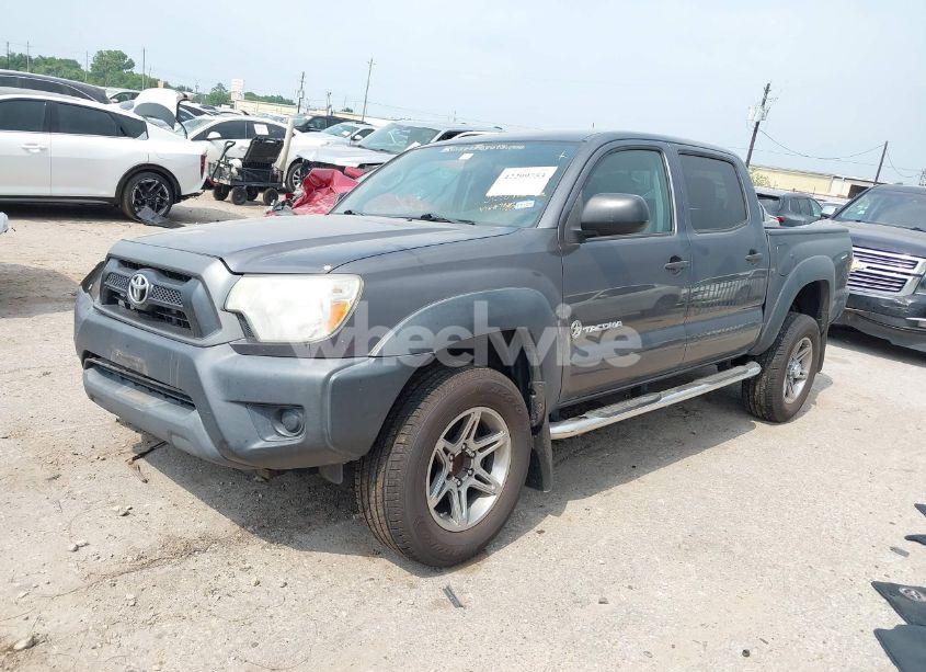 Photo 2 of 2014 Toyota Tacoma PRERUNNER (VIN 5TFJX4GN0EX027383)