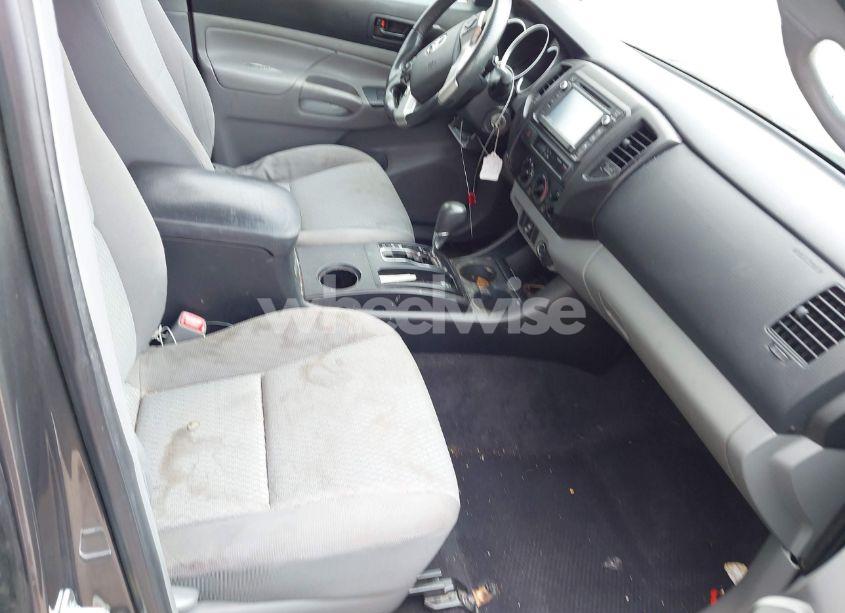 Photo 5 of 2014 Toyota Tacoma PRERUNNER (VIN 5TFJX4GN0EX027383)