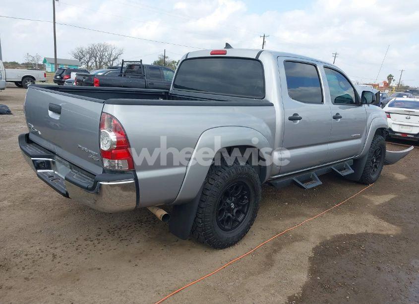 Photo 4 of 2014 Toyota Tacoma PRERUNNER (VIN 5TFJX4GN0EX034852)