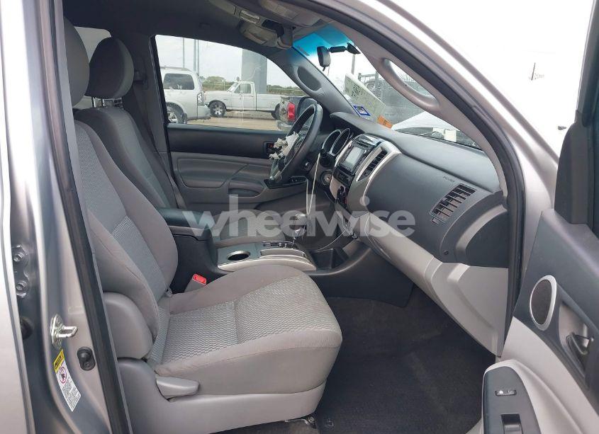 Photo 5 of 2014 Toyota Tacoma PRERUNNER (VIN 5TFJX4GN0EX034852)