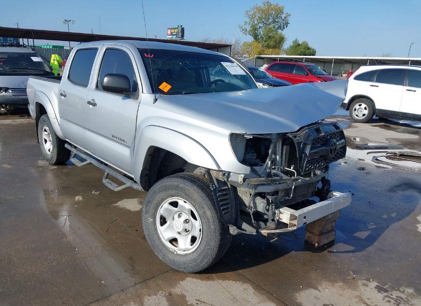 2011 Toyota Tacoma DOUBLE CAB (VIN 5TFJX4GN1BX002004) main photo