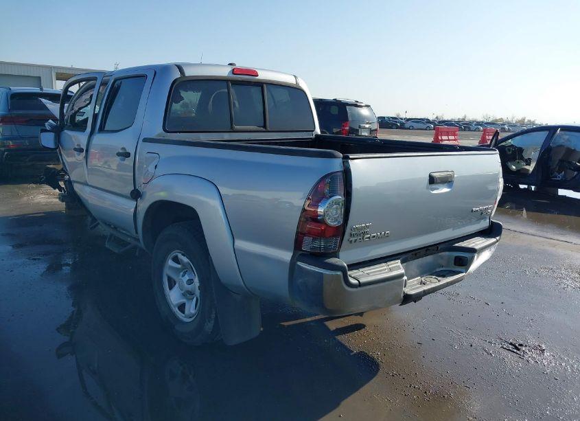 Photo 3 of 2011 Toyota Tacoma DOUBLE CAB (VIN 5TFJX4GN1BX002004)