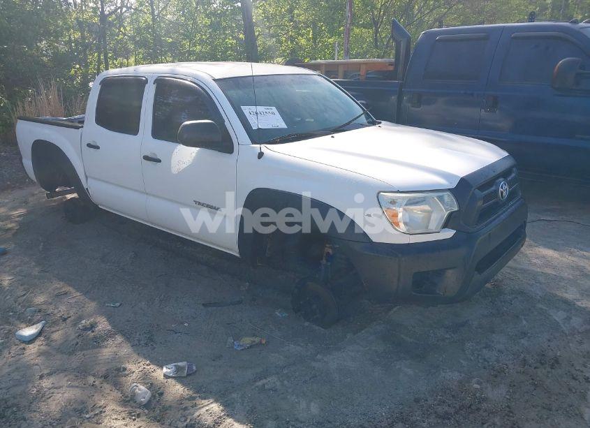 2013 Toyota Tacoma PRERUNNER (VIN 5TFJX4GN1DX015273) main photo