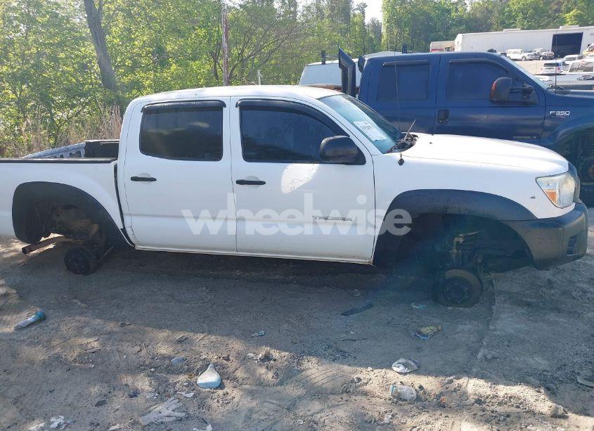 Photo 13 of 2013 Toyota Tacoma PRERUNNER (VIN 5TFJX4GN1DX015273)
