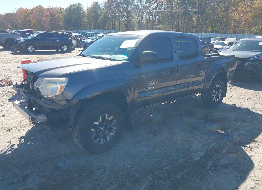 Photo 2 of 2014 Toyota Tacoma PRERUNNER (VIN 5TFJX4GN1EX034147)