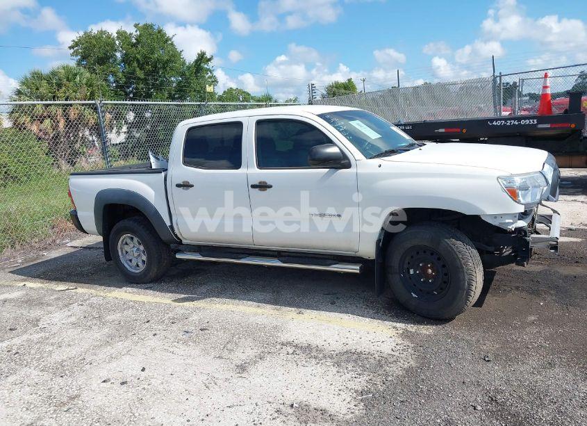 Photo 13 of 2015 Toyota Tacoma PRERUNNER (VIN 5TFJX4GN1FX037972)
