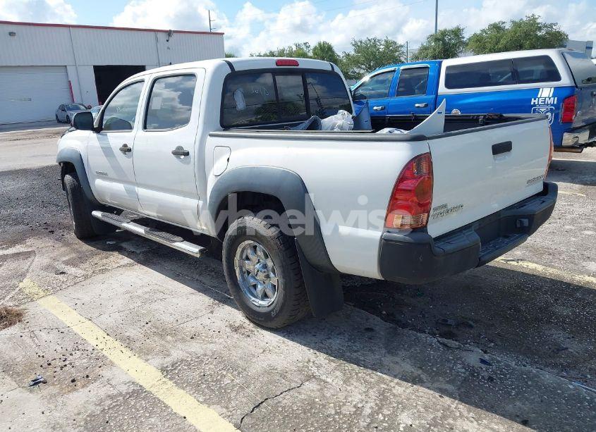 Photo 3 of 2015 Toyota Tacoma PRERUNNER (VIN 5TFJX4GN1FX037972)