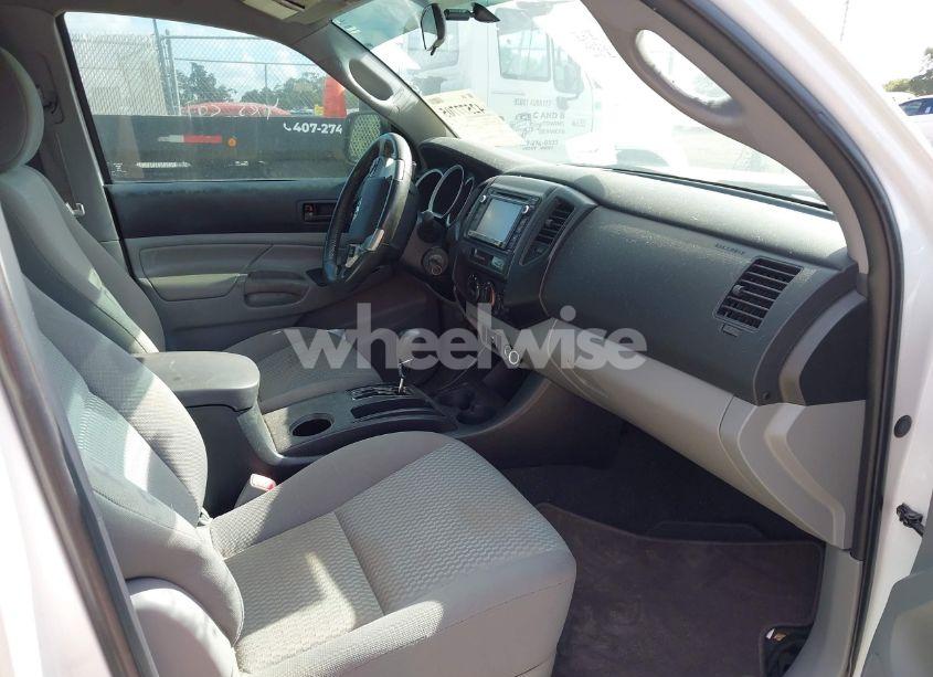 Photo 5 of 2015 Toyota Tacoma PRERUNNER (VIN 5TFJX4GN1FX037972)