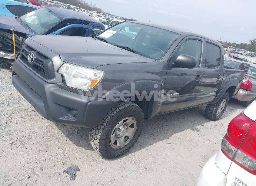 Photo 2 of 2015 Toyota Tacoma PRERUNNER (VIN 5TFJX4GN1FX046509)