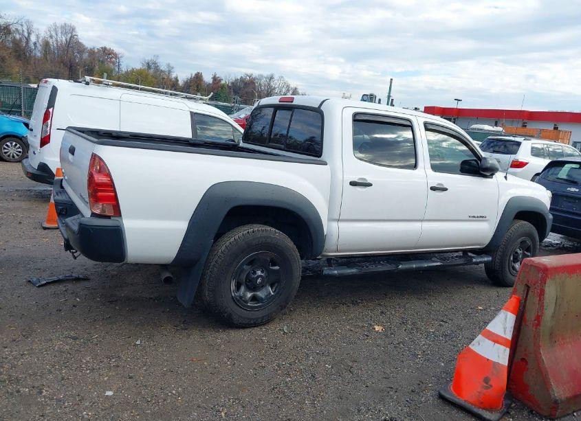 Photo 14 of 2015 Toyota Tacoma PRERUNNER (VIN 5TFJX4GN2FX039486)