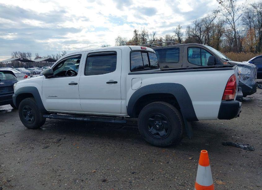 Photo 15 of 2015 Toyota Tacoma PRERUNNER (VIN 5TFJX4GN2FX039486)