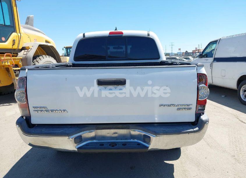 Photo 16 of 2015 Toyota Tacoma PRERUNNER (VIN 5TFJX4GN2FX040198)
