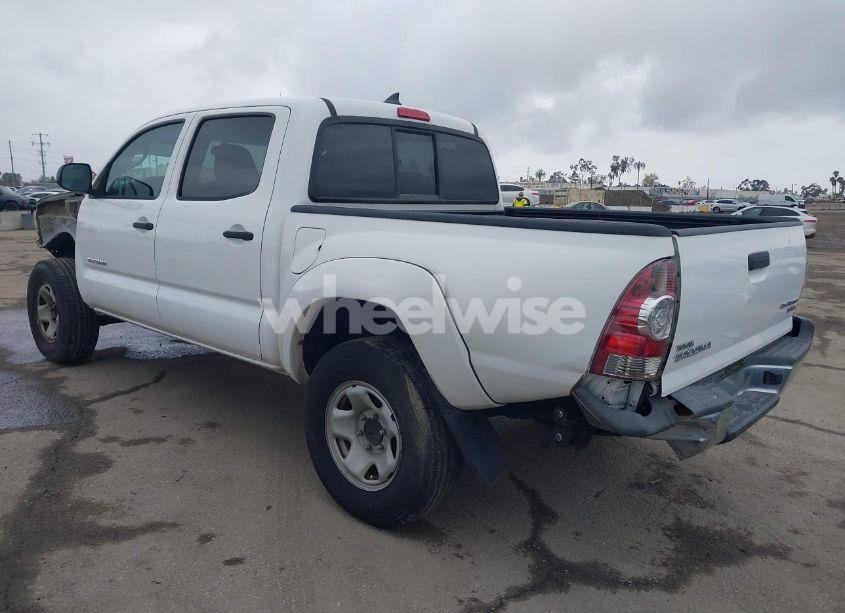 Photo 3 of 2014 Toyota Tacoma PRERUNNER (VIN 5TFJX4GN3EX036515)