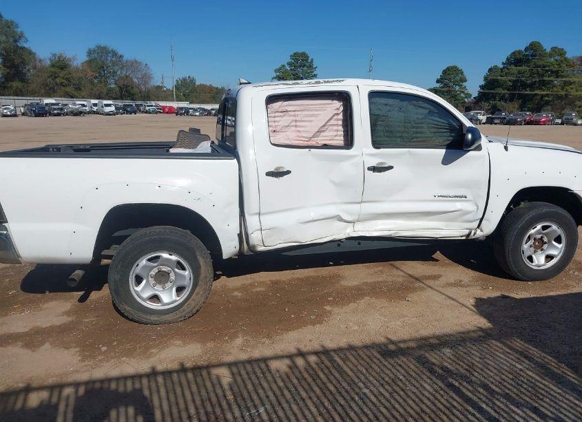Photo 13 of 2012 Toyota Tacoma DOUBLE CAB (VIN 5TFJX4GN4CX008798)