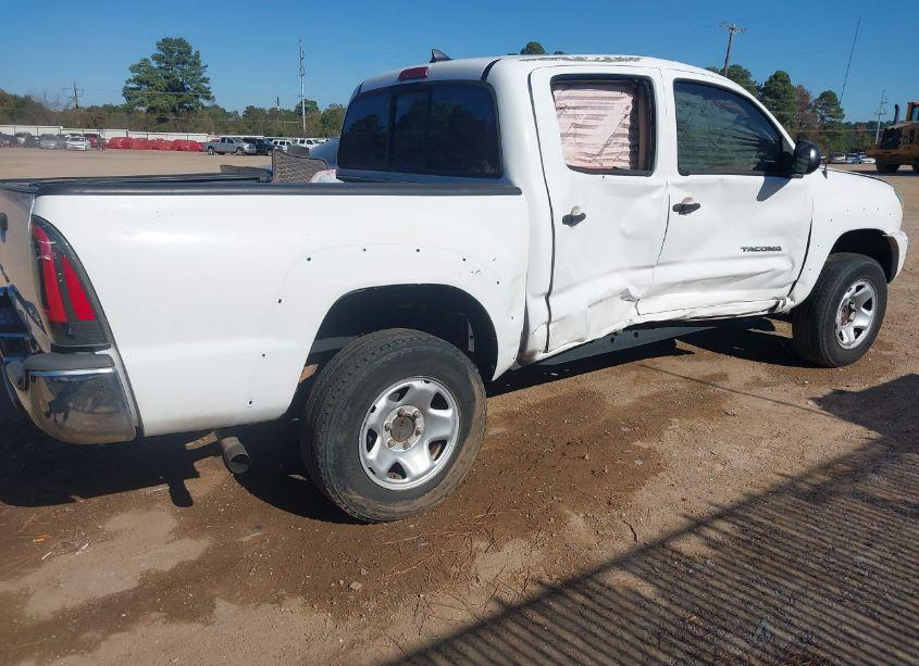 Photo 4 of 2012 Toyota Tacoma DOUBLE CAB (VIN 5TFJX4GN4CX008798)