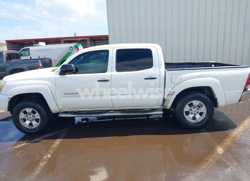 Photo 15 of 2014 Toyota Tacoma PRERUNNER (VIN 5TFJX4GN4EX032845)