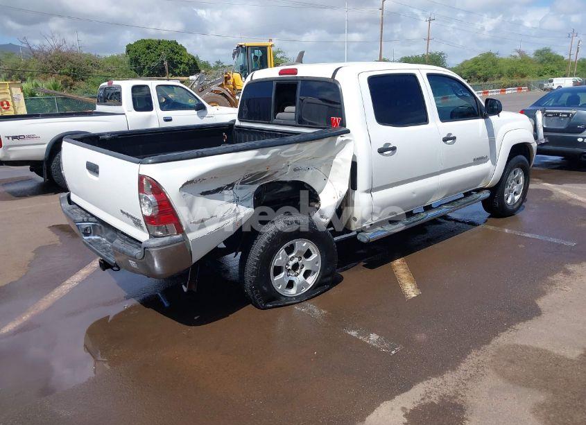 Photo 4 of 2014 Toyota Tacoma PRERUNNER (VIN 5TFJX4GN4EX032845)