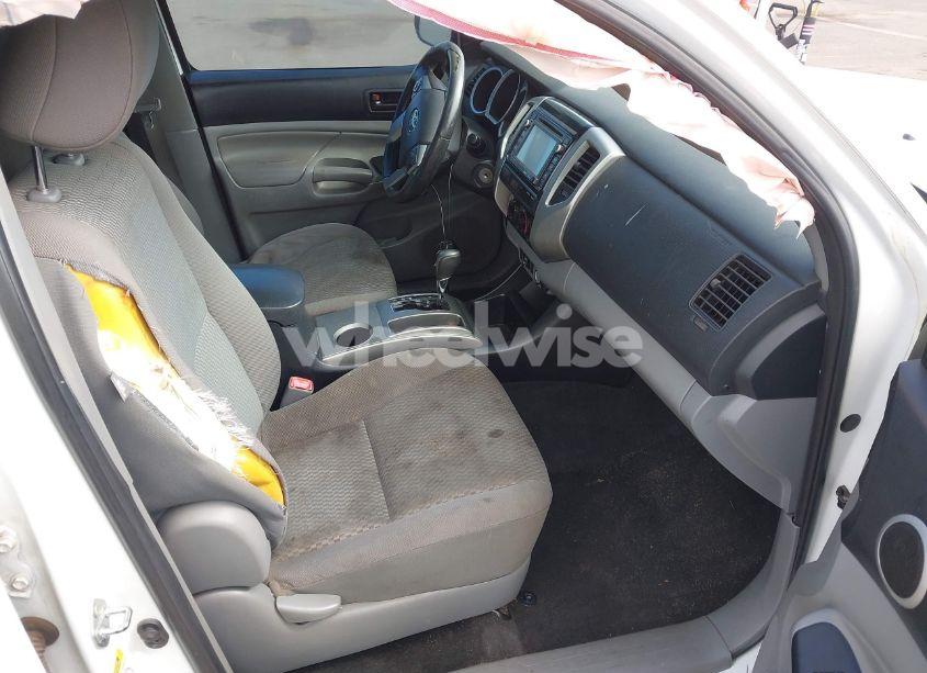 Photo 5 of 2014 Toyota Tacoma PRERUNNER (VIN 5TFJX4GN4EX032845)