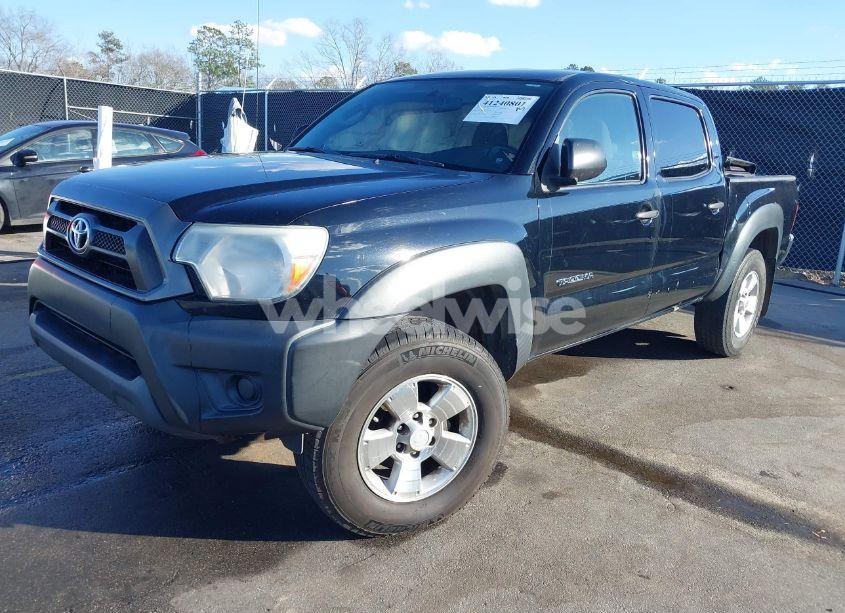 Photo 2 of 2015 Toyota Tacoma PRERUNNER (VIN 5TFJX4GN4FX039649)