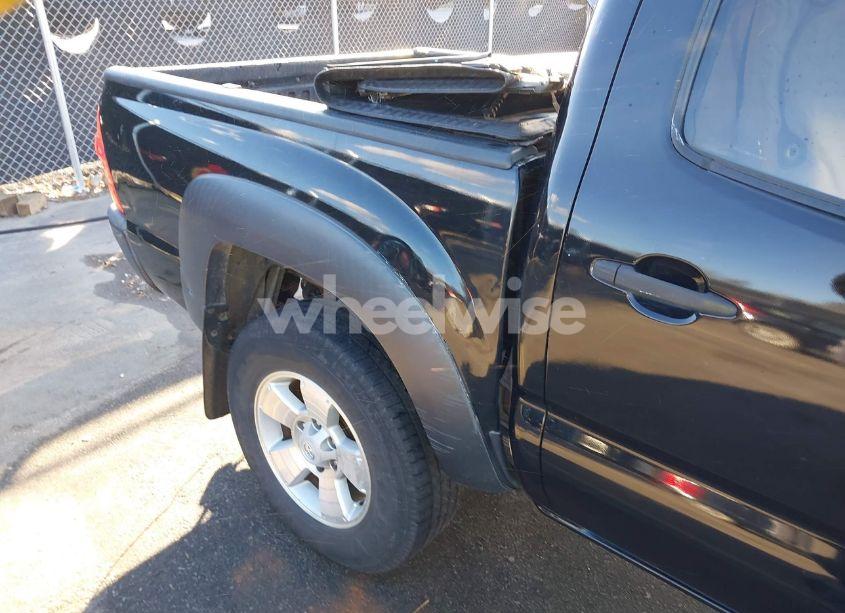 Photo 6 of 2015 Toyota Tacoma PRERUNNER (VIN 5TFJX4GN4FX039649)