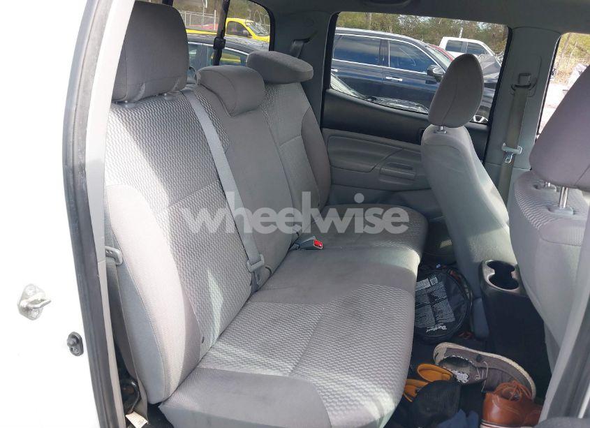 Photo 8 of 2015 Toyota Tacoma PRERUNNER (VIN 5TFJX4GN4FX042325)
