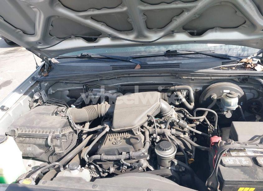 Photo 10 of 2011 Toyota Tacoma DOUBLE CAB (VIN 5TFJX4GN5BX001759)