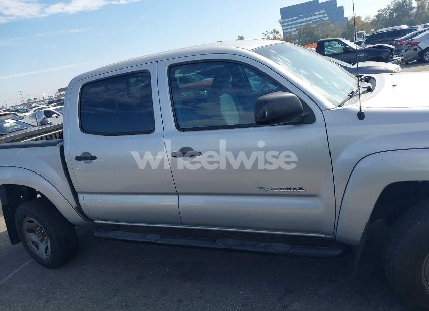 Photo 13 of 2011 Toyota Tacoma DOUBLE CAB (VIN 5TFJX4GN5BX001759)