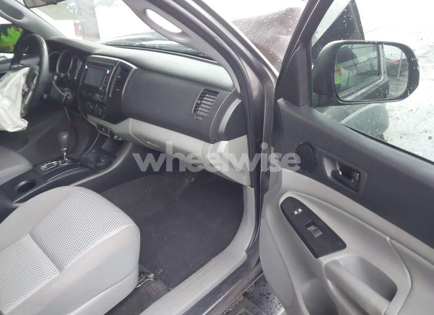 Photo 5 of 2014 Toyota Tacoma PRERUNNER (VIN 5TFJX4GN6EX036184)