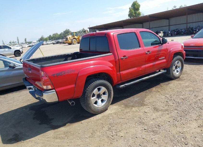 Photo 4 of 2014 Toyota Tacoma PRERUNNER (VIN 5TFJX4GN8EX027910)