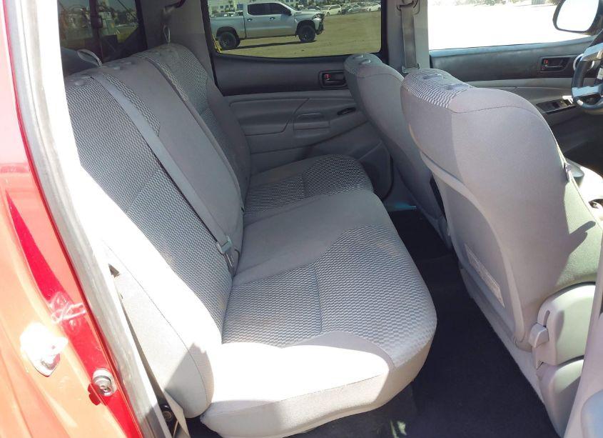 Photo 8 of 2014 Toyota Tacoma PRERUNNER (VIN 5TFJX4GN8EX027910)
