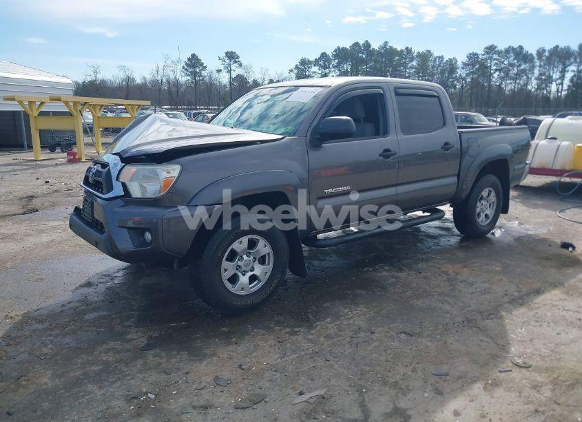 Photo 2 of 2015 Toyota Tacoma DOUBLE CAB PRERUNNER (VIN 5TFJX4GN9FX039498)