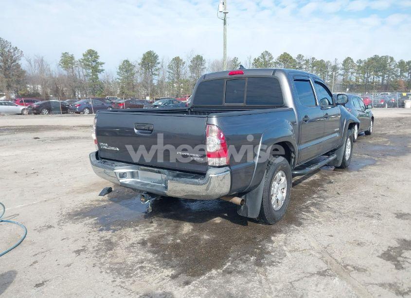 Photo 4 of 2015 Toyota Tacoma DOUBLE CAB PRERUNNER (VIN 5TFJX4GN9FX039498)