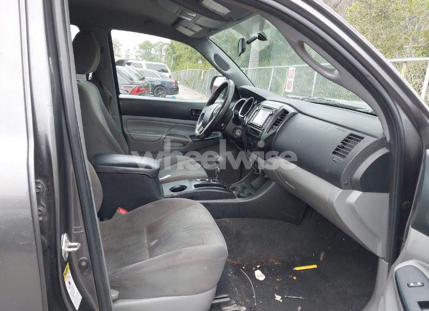 Photo 5 of 2015 Toyota Tacoma PRERUNNER (VIN 5TFJX4GN9FX040960)