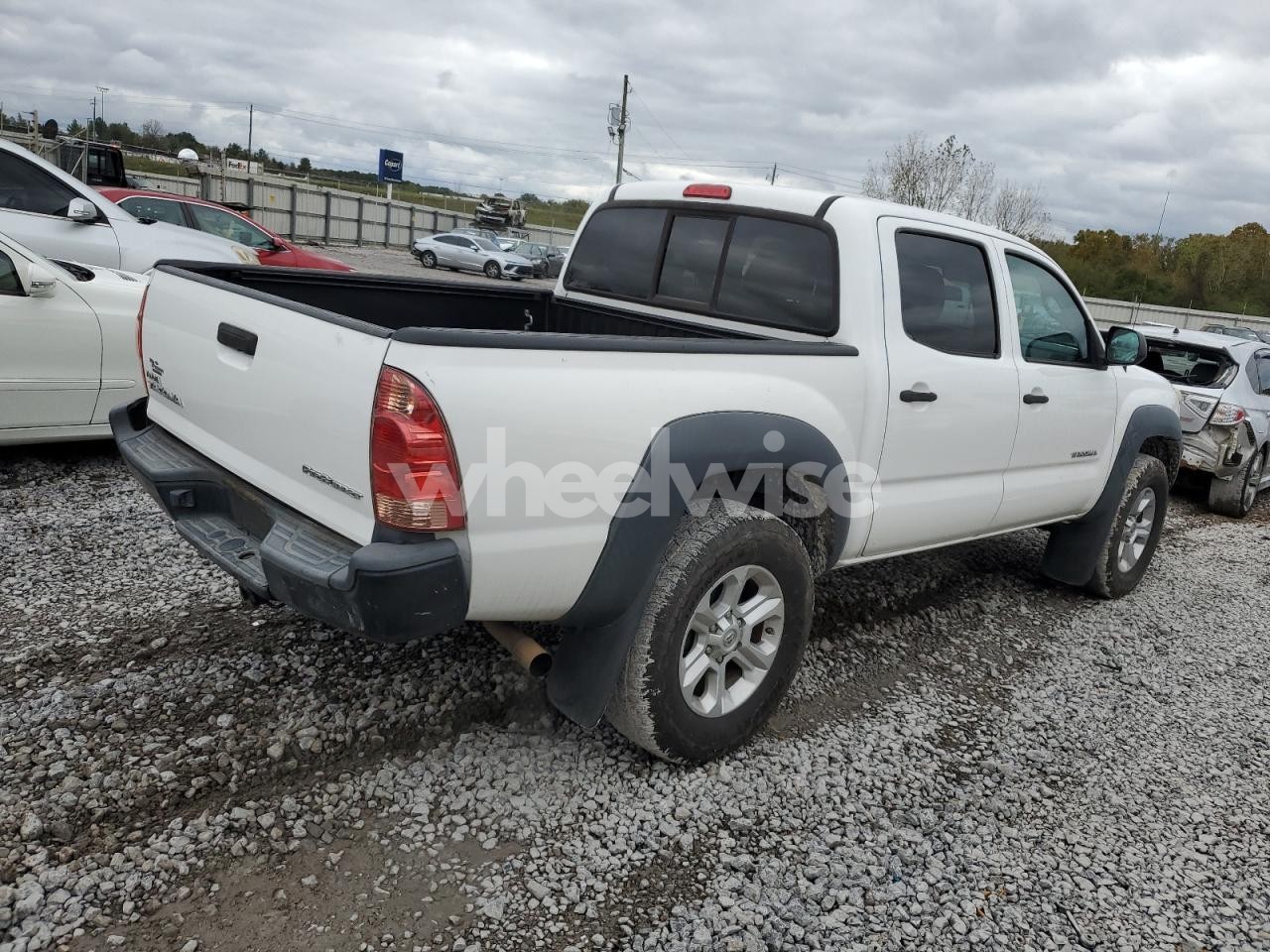 Photo 3 of 2015 TOYOTA TACOMA DOUBLE CAB PRERUNNER (VIN 5TFJX4GN9FX043941)