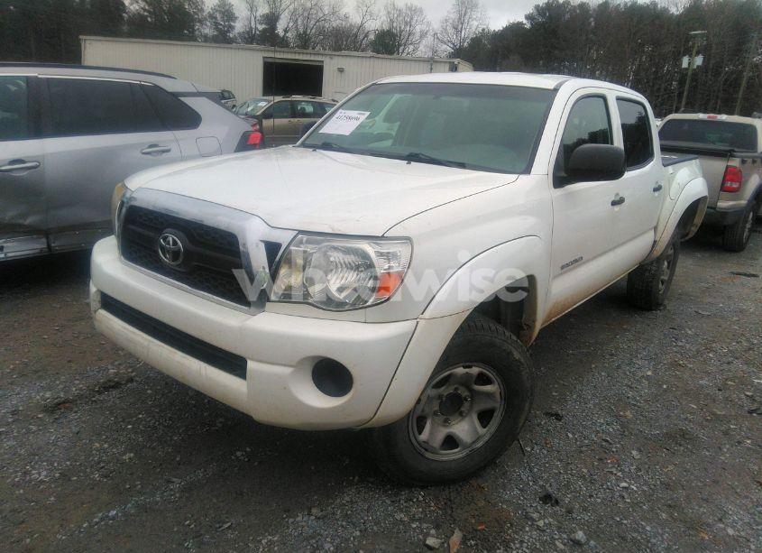 Photo 2 of 2011 Toyota Tacoma DOUBLE CAB (VIN 5TFJX4GNXBX002051)
