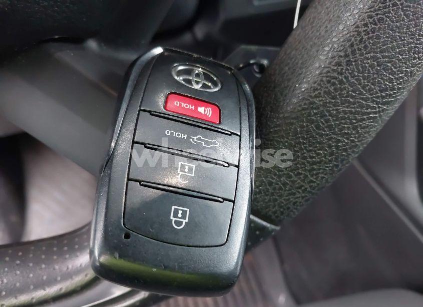 Photo 11 of 2022 Toyota Tundra SR (VIN 5TFKB5AB5NX017956)