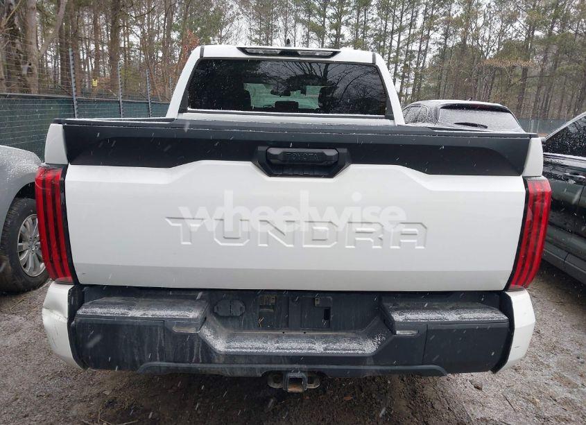 Photo 17 of 2022 Toyota Tundra SR (VIN 5TFKB5AB5NX017956)