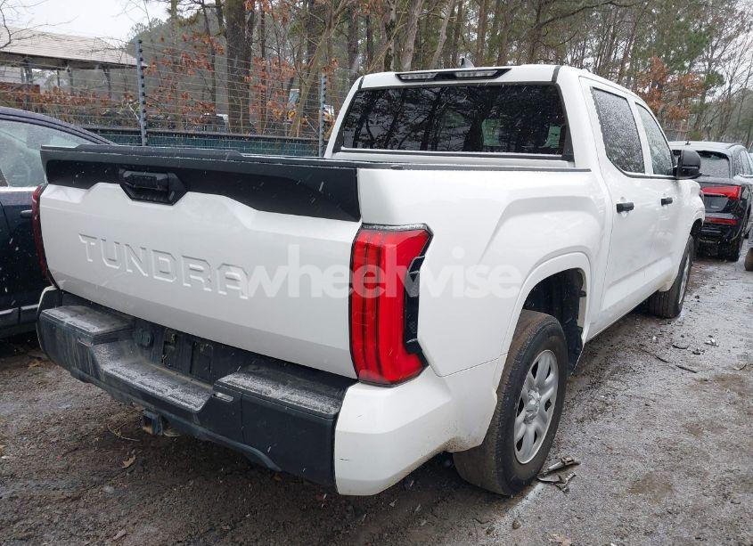 Photo 4 of 2022 Toyota Tundra SR (VIN 5TFKB5AB5NX017956)