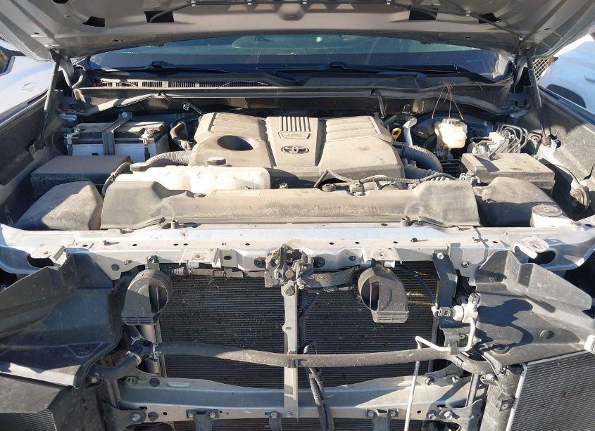 Photo 10 of 2023 Toyota Tundra SR (VIN 5TFKB5AB5PX023727)