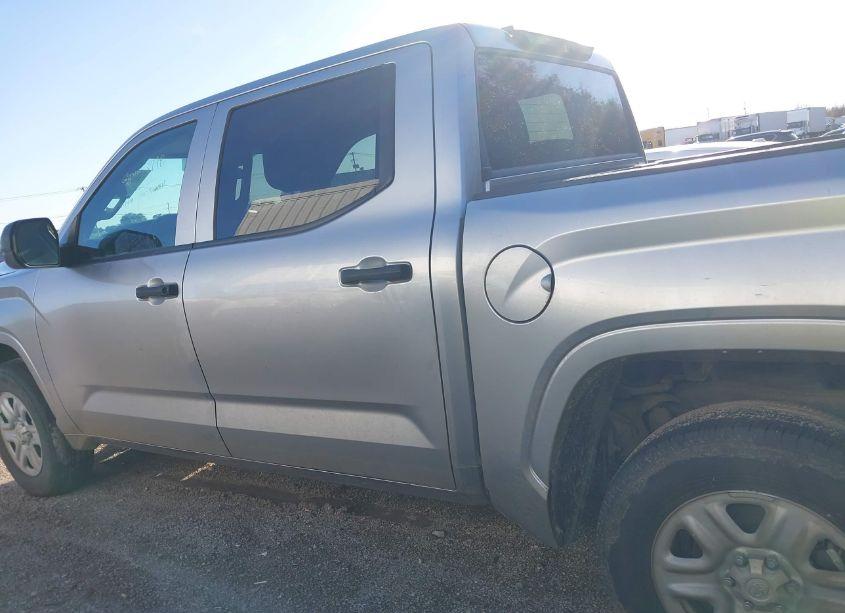Photo 14 of 2023 Toyota Tundra SR (VIN 5TFKB5AB5PX023727)