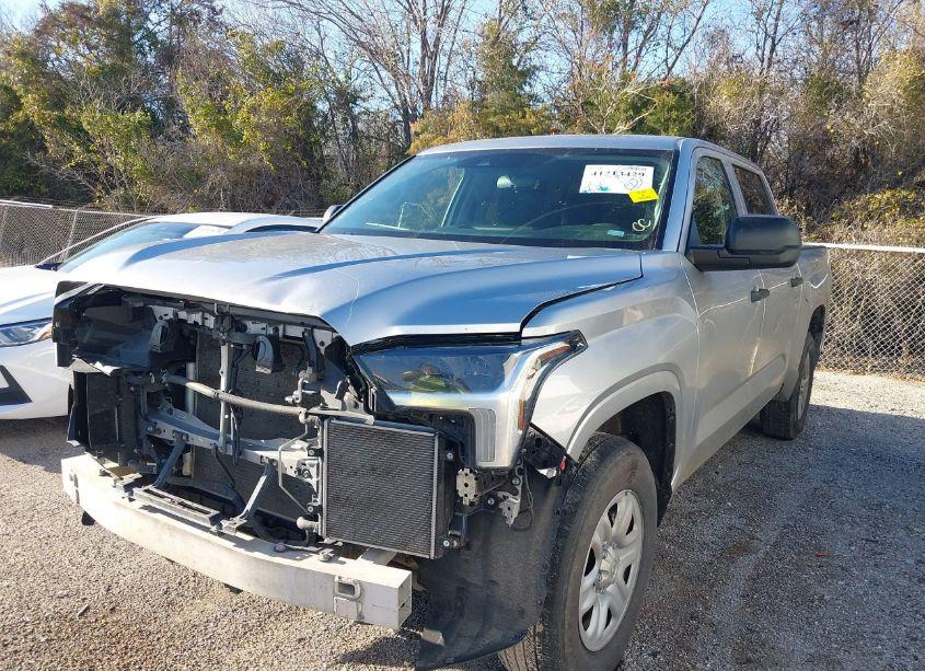 Photo 2 of 2023 Toyota Tundra SR (VIN 5TFKB5AB5PX023727)