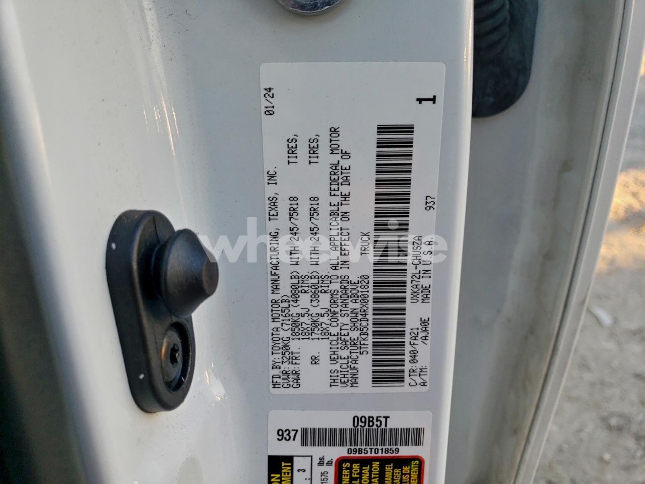 Photo 12 of 2024 TOYOTA TUNDRA DOUBLE CAB SR (VIN 5TFKB5CD4RX001820)