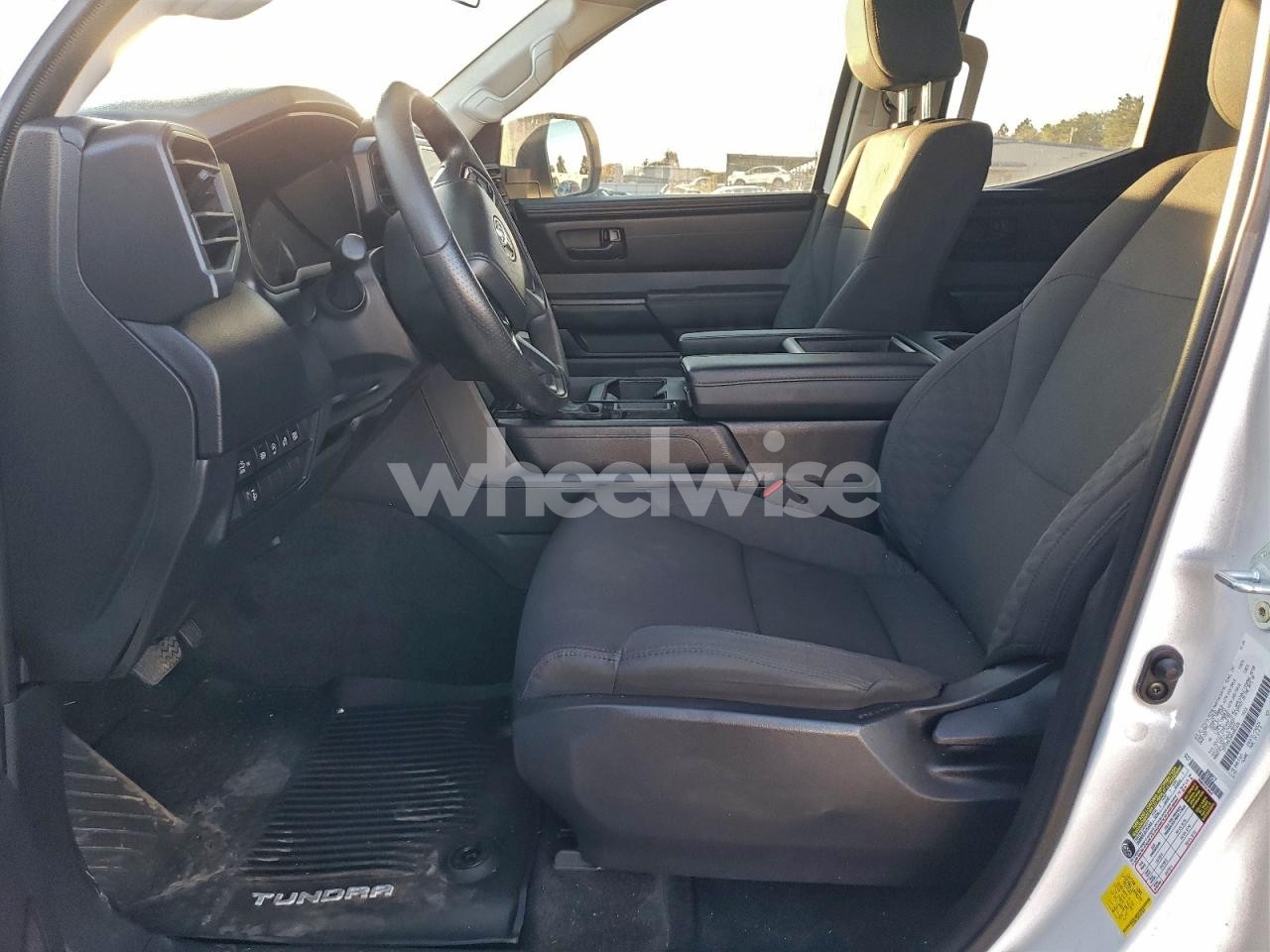 Photo 7 of 2024 TOYOTA TUNDRA DOUBLE CAB SR (VIN 5TFKB5CD4RX001820)