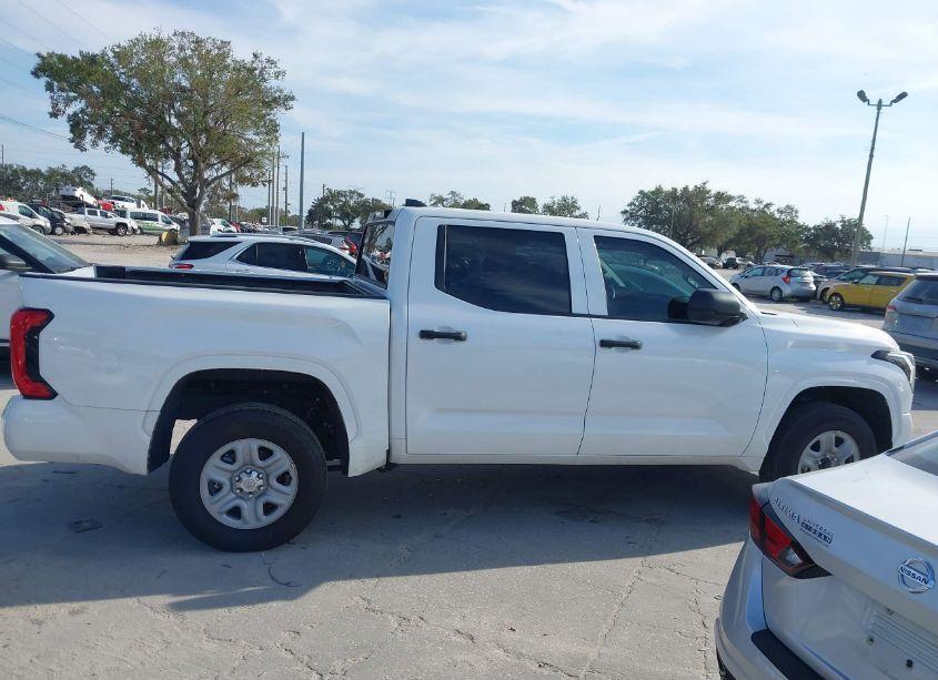 Photo 14 of 2024 Toyota Tundra SR (VIN 5TFKB5DB5RX177711)