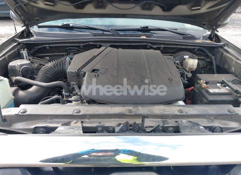 Photo 10 of 2015 Toyota Tacoma PRERUNNER V6 (VIN 5TFKU4HN2FX006340)